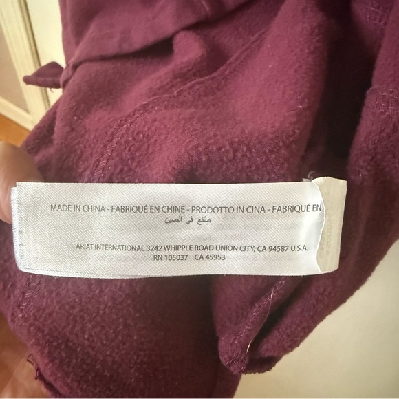 Ariat Women's Maroon collared Quarter-Zip Sweatshirt. Size Medium - Picture 7 of 8